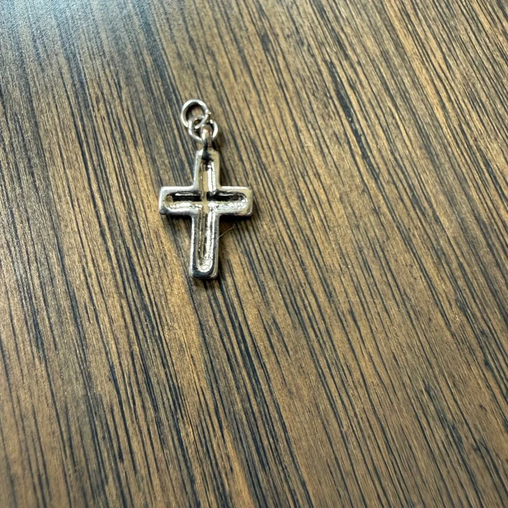 Vintage Cross Charm Pendant Unisex Silver Good Religious Faith Small Metal